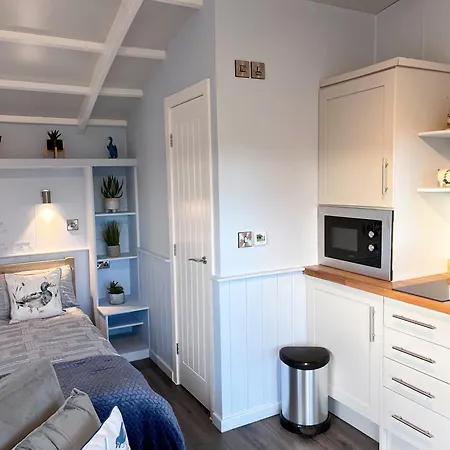 Capledrae Farmstay Shepherds Huts Cardenden Exterior photo