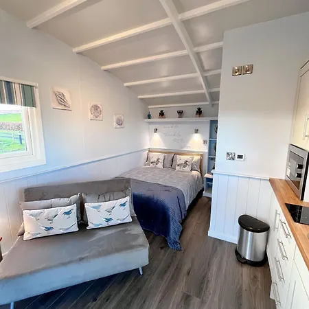 Capledrae Farmstay Shepherds Huts Cardenden Exterior photo