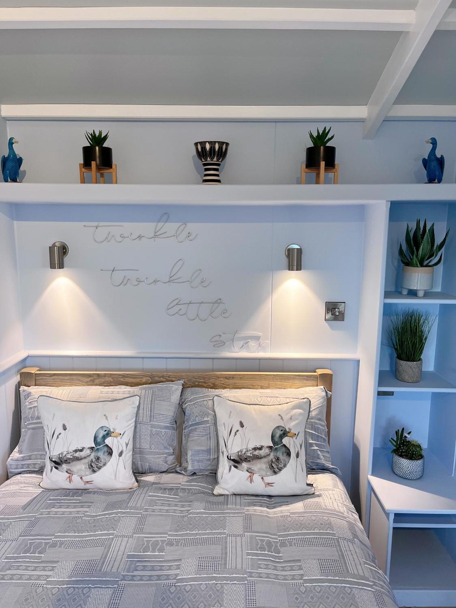 Capledrae Shepherds Huts *